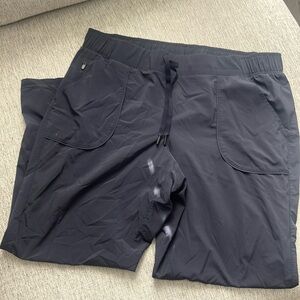 Athletic joggers